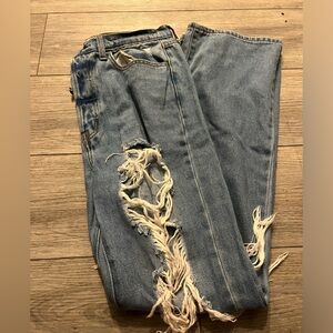 I am selling ripped jeans brand is cello size 9